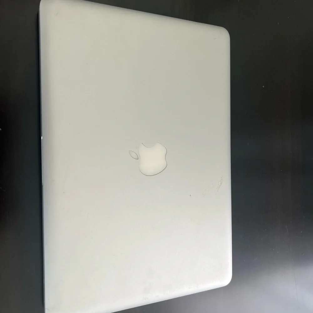 Apple Sleek Silver Device